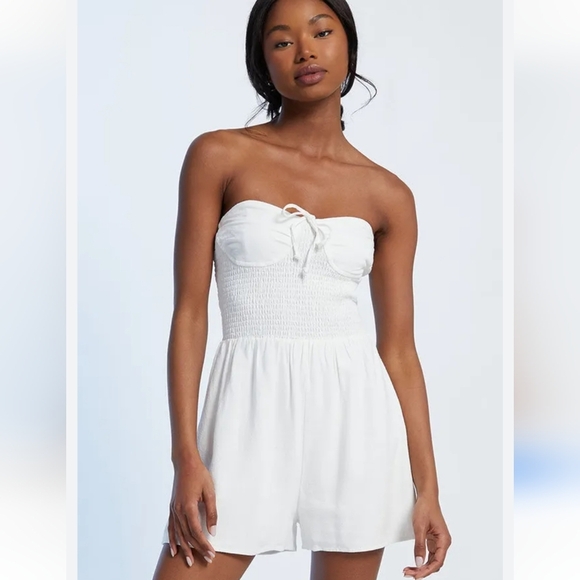 PACSUN LA Hearts Strapless Smocked Bodice Romper in white. Size XS NWT - Picture 2 of 15